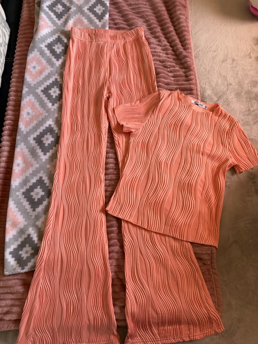 Wavy Texture Wide-Leg Pants - Peach